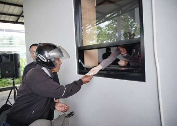 Pembayaran STNK di Samsat Garut/Diskominfo