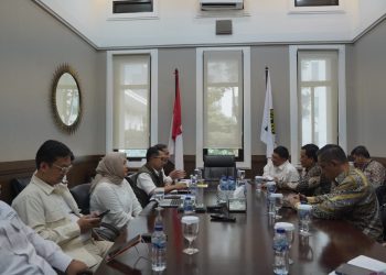 Kunjungan Pemerintah Kabupaten Garut ke Kementerian Energi dan Sumber Daya Mineral Republik Indonesia di Jakarta, Senin (20/4/2026), dalam rangka membahas pengembangan energi panas bumi dan akses listrik bagi masyarakat. (Foto: Revy Muzaqqi/Diskominfo Kab. Garut)