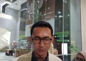 Juru Bicara KPK, Budi Prasetyo saat dimintai keterangan terkait penyitaan Anggota DPRD Jawa Barat, Ono Surono. (Foto: Ainul Ghurri/Kabariku)