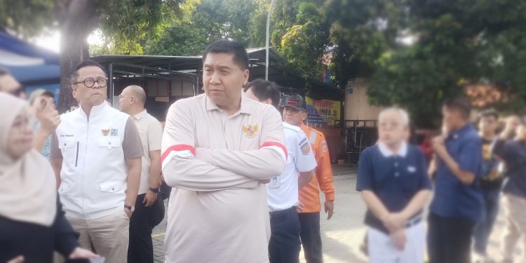 Menteri Perumahan dan Kawasan Permukiman (PKP) Maruarar Sirait saat kunjungan kerja kawasan Kemukus, Jakarta Pusat (Foto: Ainul Ghurri/Kabariku)