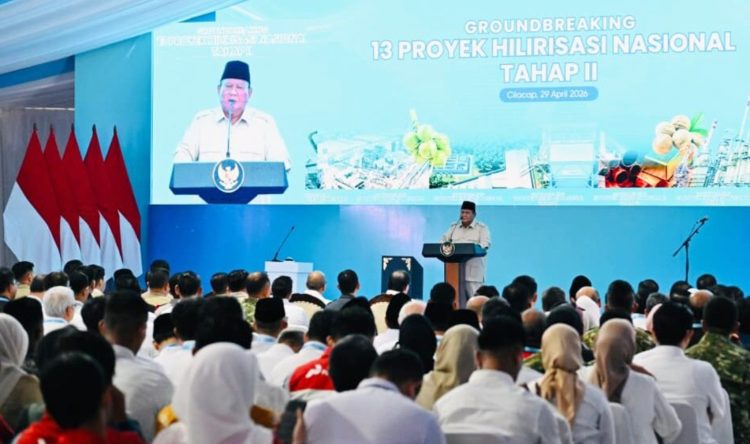 Presiden Prabowo Subianto melakukan groundbreaking proyek hilirisasi nasional tahap II di Refinery Unit IV Cilacap, Jawa Tengah, pada Rabu, 29 April 2026