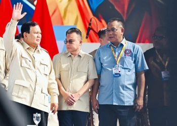 Presiden Prabowo didampingi Wakil Ketua DPR, Menteri LH menghadiri Hari Buruh Nasional