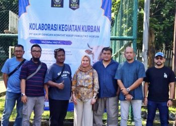KAUP dan alumni Fakultas Hukum Universitas Pancasila menyembelih dua sapi kurban pada Iduladha 2026. (Bemby/kabariku.com)