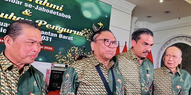 Pengukuhan IKKB 2026 di Jakarta, OSO ungkap 800 ribu warga Kalbar dan dorong kolaborasi ekonomi CPO hingga UMKM.(Irfan/kabariku.com)