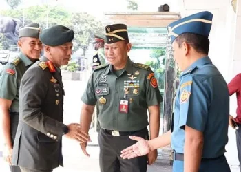 Letjen TNI Agus Widodo jadi Waka BIN, Dirjen Strahan Kemhan diisi Mayjen Bagus Suryadi.(Foto:Kemhan RI)