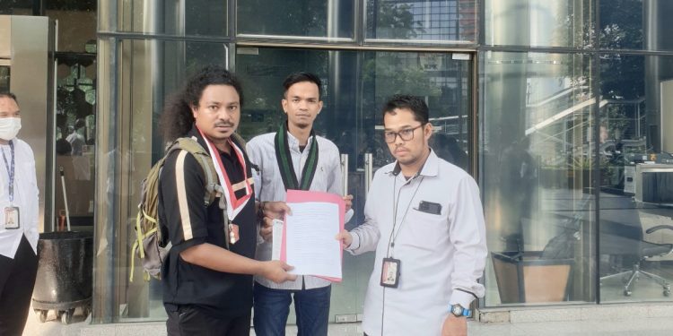 GMNI Jakarta dan HMI menggelar aksi meminta transparansi proyek KDMP.(Foto: Istimewa)