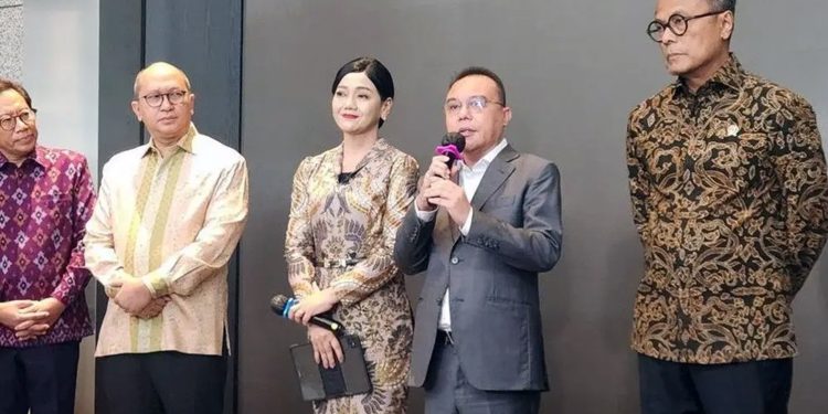 Wakil Ketua DPR RI Sufmi Dasco Ahmad melakukan kunjungan ke Gedung Bursa Efek Indonesia (BEI), Jakarta (dok IDXChanel)