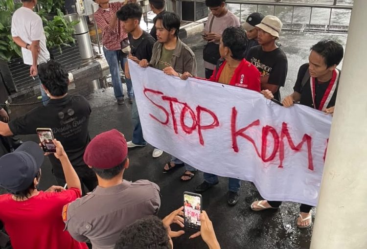 Aliansi Mahasiswa Jakarta melaporkan dugaan penyimpangan Program KDMP senilai Rp59,23 triliun ke KPK.(Istimewa)