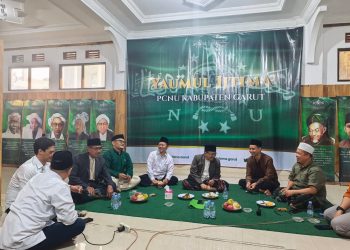 Wakil Ketua DPRD Kabupaten Garut H Subhan Fahmi melakukan silaturahim dengan PCNU Garut