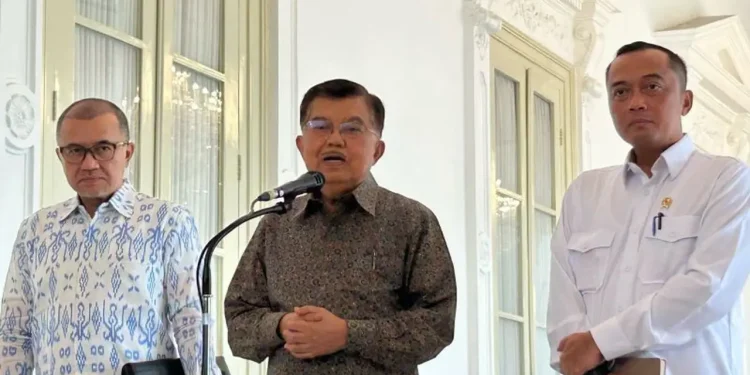 Jusuf Kalla bertemu Presiden Prabowo membahas investasi energi hijau senilai Rp 60-70 triliun. (istimewa)