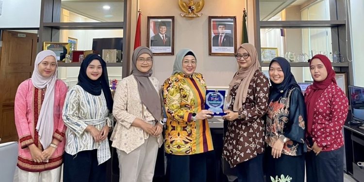 Wabup Tangerang Intan Nurul Hikmah menerima audiensi Bhavani Indonesia untuk membahas sinergi pemberdayaan perempuan dan perlindungan anak.(Istimewa)