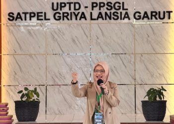 Sekretaris Komisi PPRK MUI Kabupaten Garut, Dr. Hj. Neng Hilma Mimar, M.M.Pd.